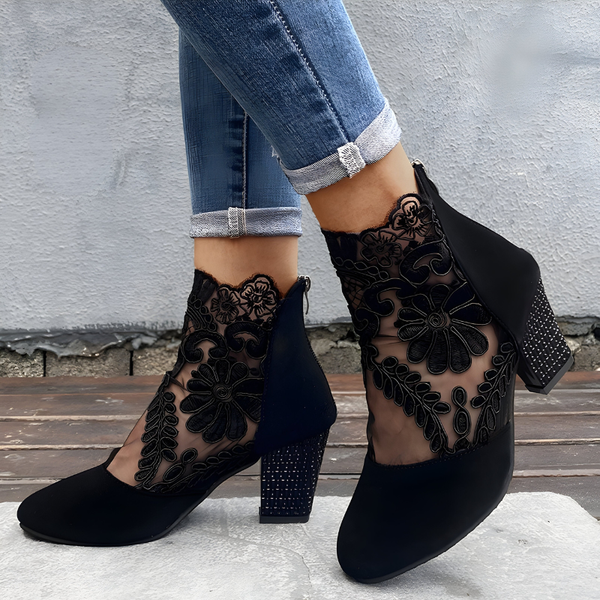 THE ELAINE — Timeless Comfort Heel